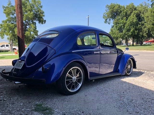 A VW Beetle rocking the Cal Look